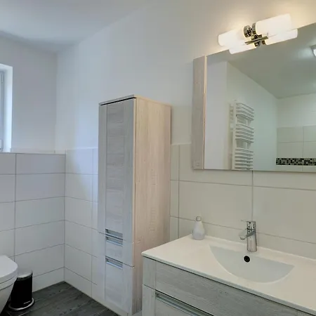Διαμέρισμα Haus Sorgenfrei, 900 M Vom Entfernt, Zentral Gelegen, Perfekt Fuer Familien & Freunde, Drei Schlafzimmer Λίμπεκ