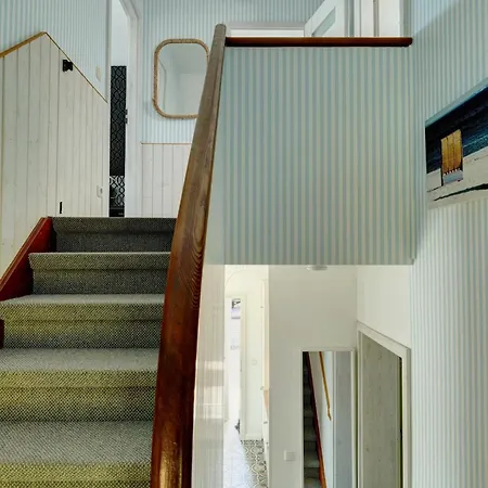 Haus Sorgenfrei, 900 M Vom Entfernt, Zentral Gelegen, Perfekt Fuer Familien & Freunde, Drei Schlafzimmer 아파트 뤼베크