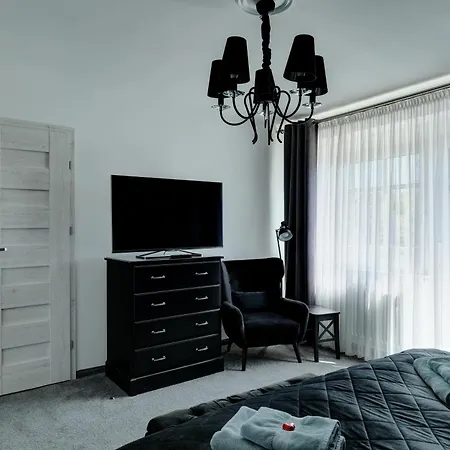 아파트 Haus Sorgenfrei, 900 M Vom Entfernt, Zentral Gelegen, Perfekt Fuer Familien & Freunde, Drei Schlafzimmer 뤼베크