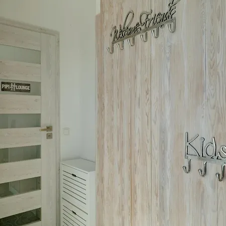 Haus Sorgenfrei, 900 M Vom Entfernt, Zentral Gelegen, Perfekt Fuer Familien & Freunde, Drei Schlafzimmer Διαμέρισμα *